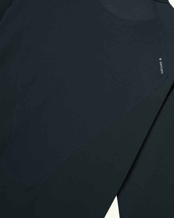 Satisfy AuraLite DSRT Long Tee, Black – detail