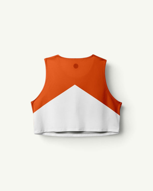 Participation Marathon red and white crop singlet with a quick-drying four-way stretch fabric for running.