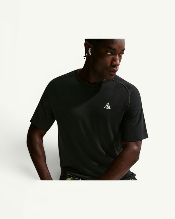 #BLACK/BLACK/SUMMITWHITE