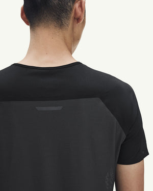Amateur Men's Performance-T in black, featuring fast-drying technical fabric and back ventilation for running.