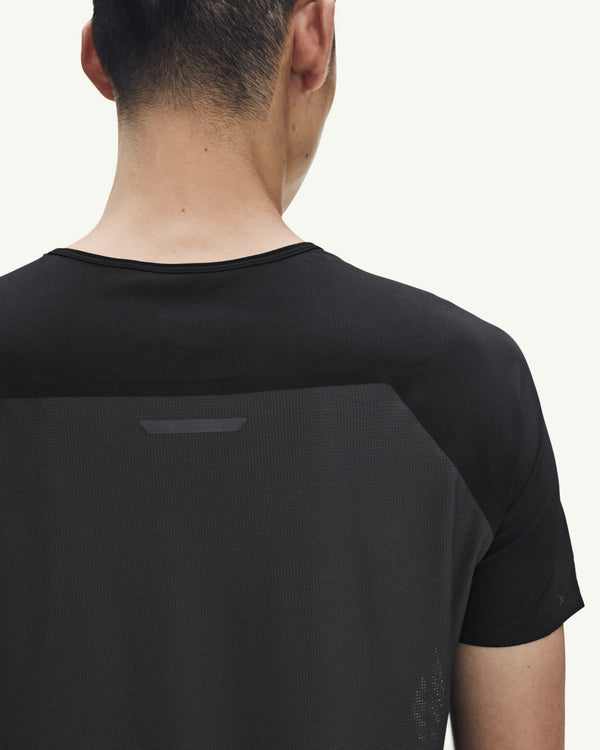Amateur Men's Performance-T in black, featuring fast-drying technical fabric and back ventilation for running.
